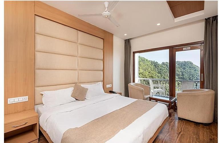 Shining Hills By Lawrence Hotels موسوري المظهر الخارجي الصورة